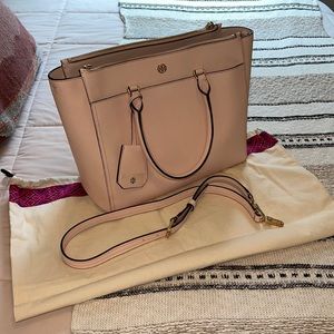 Light pink Tory Burch handbag with gold hardware - comes w/ strap & dust bag